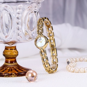 Reloj de Cuarzo MYAR <span class=keywords><strong>Mia</strong></span> para Mujer, Esfera Pequeña, Estilo Medieval, Caja de Acrílico, Correa Delgada de Aleación, Resistente al Agua 30M - Product Image 4