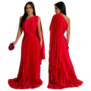 Vestido largo de mujer a la última moda para 2026, vestido de un solo hombro, vestido con cuello diagonal plisado - Product Image 1