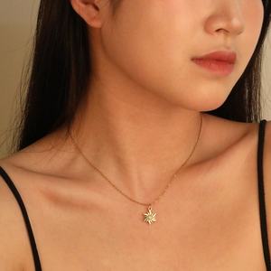 Collier pendentif soleil en opale en acier inoxydable plaqué or 18 carats, étanche, style tendance, personnalisé, pour femme - Product Image 3