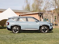 KIA EV5 2024 Nouvelle Édition en Stock SUV Électrique 5 Places Luxe Haute Qualité Vente Chaude Voitures Pas Chères Chine Batterie 64.2KWH Charge Rapide