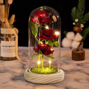 Cadeau de Noël et de la Saint-Valentin : Trois roses simulées sous cloche en verre avec lampe LED décorative - Product Image 1
