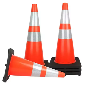 Özel su geçirmez PVC yumuşak trafik güvenliği koni ev park ve karayolu güvenliği uyarı koni özel kauçuk koni - Product Image 6