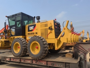 เครื่อง12ft เกรดมอเตอร์หนอนผีเสื้อ140ชม. ประสิทธิภาพสูงเครื่องยนต์3306แมวเครื่องคัดเกรด14ตัน - Product Image 4