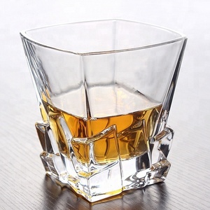 Verres à whisky carrés modernes en verre taillé à la main, transparents, pour les fêtes - Product Image 3