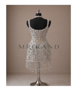 Robe longue élégante en satin de soie avec décoration en pierres de cristal, tenue de soirée haut de gamme pour femmes, idéale pour les mariages et les bals de promo - Product Image 5