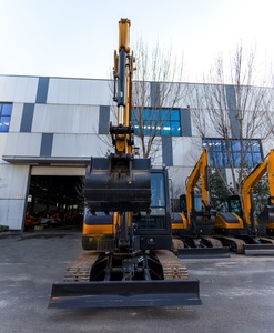 <span class=keywords><strong>Escavatore</strong></span> Cingolato Hihgtop <span class=keywords><strong>con</strong></span> Peso Operativo di 6 Tonnellate, Utilizzato nei Cantieri Edili. - Product Image 6