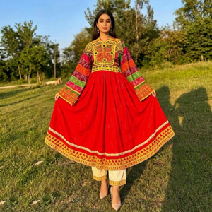 Lehenga Choli en velours brodé afghan vintage, collection héritage traditionnelle, style authentique, broderie riche, livraison rapide - Product Image 1