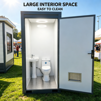 Toilettes portables en structure acier prêtes à l'emploi, sanitaires modulaires en panneaux sandwich pour sites publics et événements en plein air