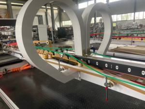 Qzd Zhenhua Ce Gecertificeerde Automatische Lijmmachine Servomotoraandrijving Voor Het Nauwkeurig Vouwen En Afdichten Van Dozen - Product Image 2