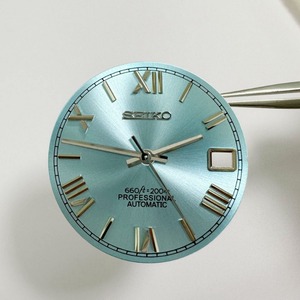 Montre de luxe avec mouvement NH35, boîtier métallique de 28,5 mm, cadran romain modifié et accessoires - Product Image 3