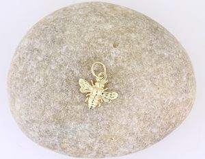 Collar de Abeja Diminuta en 3D de Oro Sólido de 18K, Colgante de Abeja <span class=keywords><strong>Reina</strong></span>, Colgante de <span class=keywords><strong>Abejorro</strong></span> (Solo Colgante, Oro Amarillo) - Product Image 2