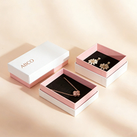 Boîte à bijoux en carton de luxe personnalisée, emballage pour bracelet, collier, bague - Forme carrée, revêtement UV, laminage mat, impression en relief