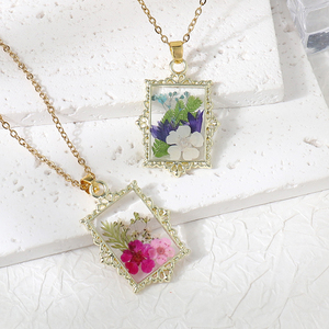 Collier <span class=keywords><strong>de</strong></span> style peinture à l'huile avec fleurs séchées véritables, pendentif encadré sculpté, plaqué or, en résine florale, chaîne <span class=keywords><strong>de</strong></span> clavicule pour pull - Product Image 2