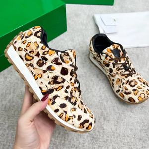 Chaussures de sport décontractées de luxe en cuir véritable à lacets, antidérapantes, toutes saisons, haute qualité, pour hommes, collection 2025 - Product Image 2