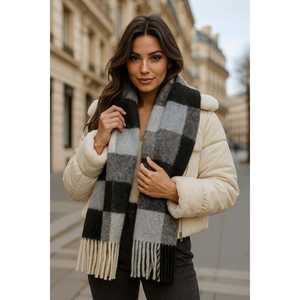 Écharpe rayée crème et gris anthracite automne-hiver Sal1270 – Écharpe longue et douce à pompons, style uni - Product Image 3