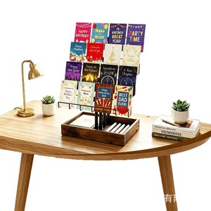 Expositor de Sobremesa Creativo de Madera para Tarjetas de Felicitación y Postales, Estante de Almacenamiento de Cuatro Niveles con Base, Exhibidor Multinivel - Product Image 1