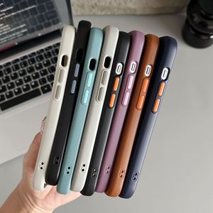 Funda de teléfono negra de carga inalámbrica magnética de cuero PU de lujo para <span class=keywords><strong>iPhone</strong></span> para 17 Pro fundas de teléfono magnéticas de cuero PU de tacto suave - Product Image 2