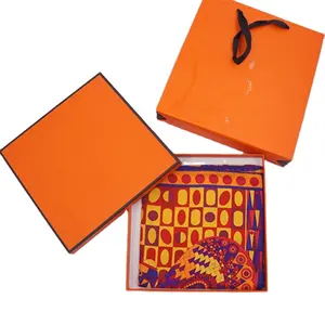 Benutzer definierter Druck Helle Farbe Hand bemalte quadratische Satin 100% Seide Schal für Frauen mit Geschenk box