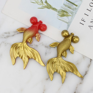 Lucky Koi Fish Cake Toppers Gold Red Plastic Reusable Birthday Decorations Oval Shape Luxury Style - Product Image 4