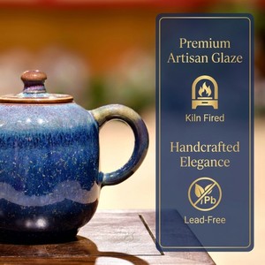 Théière artisanale en porcelaine Jun dans un coffret cadeau - Patrimoine culturel immatériel chinois pour offrir en cadeau de prestige et pour la cérémonie du thé - Product Image 2