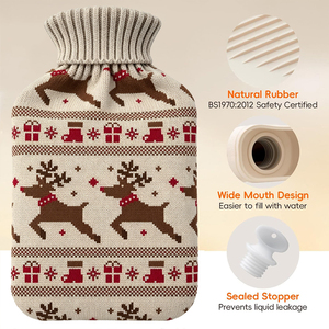 Bolsa de Agua Caliente de Goma para Menstruación, Suministros Médicos de Fábrica, con Certificado CE y Funda Tejida con Diseño de Reno Navideño - Product Image 3