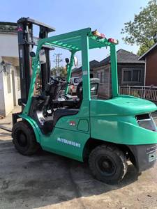 Chariot élévateur diesel d'occasion MITSUBISHI FD30 FD30NT de 3 tonnes, fabriqué au Japon, avec moteur, boîte de vitesses et roulements, à vendre - Product Image 3