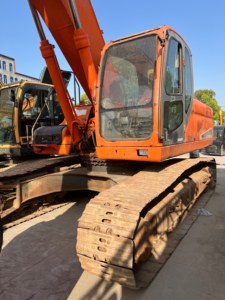 Excavadora Usada DOOSAN DX300LC-9C Modelo 2024, 30 Toneladas, 159KW, Motor Kawasaki, Caja de Cambios, Rodamientos en Buen Estado, Excelentes Precios - Product Image 2