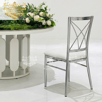 Chaises de salle à manger d'extérieur en acier inoxydable, modernes, durables et luxueuses pour les événements