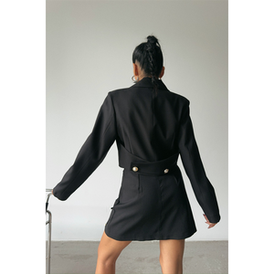 Jupe courte en cuir véritable noir avec détail de ruban perlé, style gothique, design patchwork moderne, coupe ajustée et volants - Product Image 6