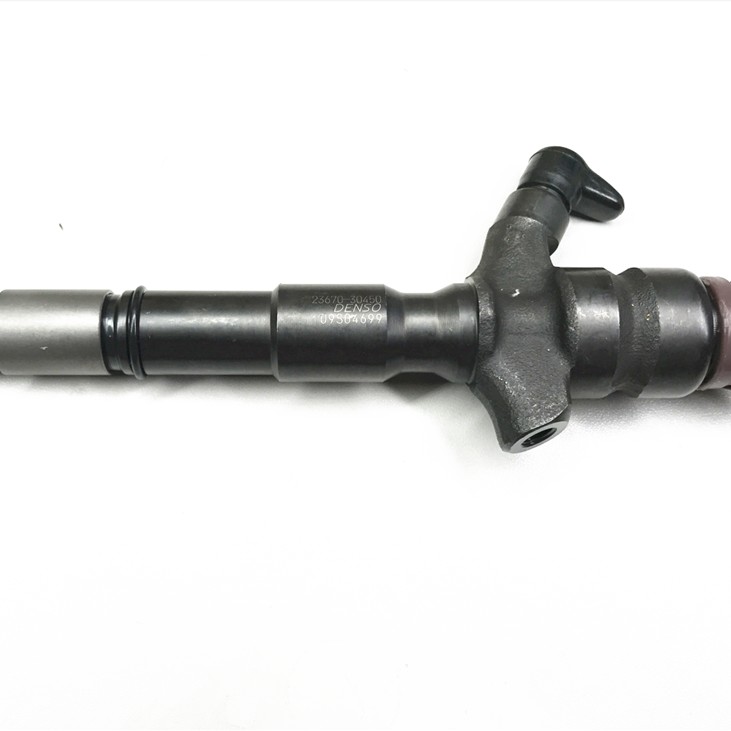 2367030450 original injector nozzle 1KD injector 23670-30450 common rail injector 23670-30450 for TOYOTA HILUX 1KD