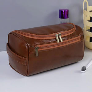 Bolsa de cosméticos de PU impermeable al por mayor de fábrica, bolsas de almacenamiento de cosméticos portátiles de gran capacidad, bolsa de viaje de maquillaje para exteriores para mujer - Product Image 4