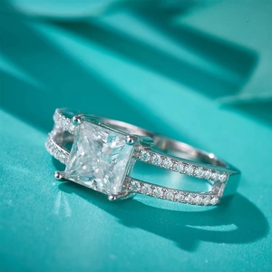 Anel Feminino de Diamante Cultivado em Laboratório, Joia Fina em Prata Esterlina S925 com Revestimento em Ródio, Anel de Moissanite Quadrado para Mulheres - Product Image 2