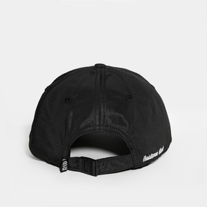 หมวกแก๊ปปักโลโก้แบบแบนไม่มีโครงสีดำแบบกำหนดเอง 6 แผง ผ้าไนลอน หมวก Snapback สำหรับวิ่ง - Product Image 6