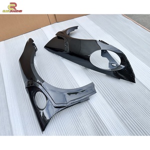 ชุดแต่ง Brabu Style ครึ่งคาร์บอนไฟเบอร์ พร้อมกันชนหน้า-หลัง บังโคลนหน้า-หลัง สปอยเลอร์หลัง สำหรับ Porsche Carrera S 992 911 ปี 2018-2024 - Product Image 3