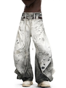 Jeans en denim pour hommes de haute qualité, personnalisés, avec œillets, effet déchiré et imprimé, délavé blanc, coupe large, style streetwear hip-hop, en coton, OEM ODM - Product Image 4
