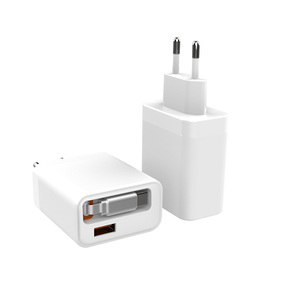Chargeur mural PD 65W à charge rapide Type-C avec câble rétractable et pliable, sortie 5V/3A pour téléphones mobiles et tablettes, en ABS, marque privée - Product Image 4