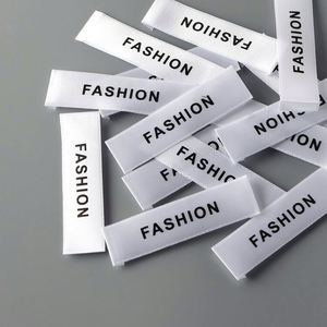 Étiquettes en tissu personnalisées d'usine, étiquettes de col de vêtement haute densité, étiquettes tissées de luxe en satin et damassé pour vêtements - Product Image 2