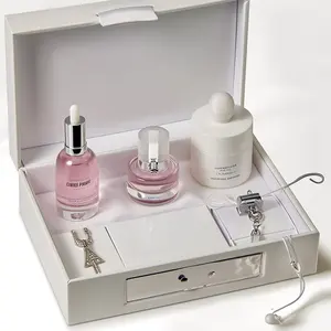 Özel geri dönüşümlü karton Quadrate şekli parfüm ambalaj kutusu Emballage De Parfum lüks parfüm şişesi kutusu ile