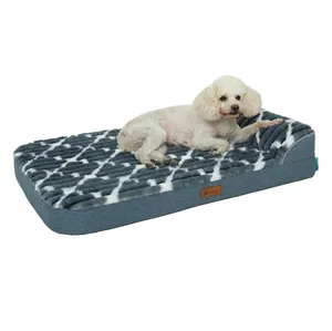 2024 Designer New Luxury Fashion Blue Plush Orthopedic Dog Bed Cot Portable 1 Pillow Pet Bed Memory Foam For Outdoor