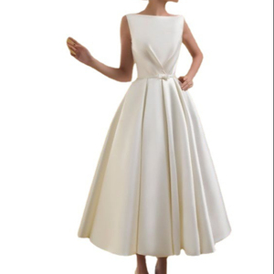 Z004 Robe Midi Chic pour Femmes Rondes, Sans Manches, Coupe Ajustée, Couleur Unie - Product Image 1