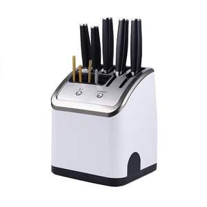 ที่วางมีดครัว 4 in 1 พร้อมที่ลับคม 7 ชิ้น ชุดเก็บรักษา อบแห้ง ฆ่าเชื้อ วัสดุ ABS ทนทาน ออกแบบมาเพื่อใช้ในครัว - Product Image 4