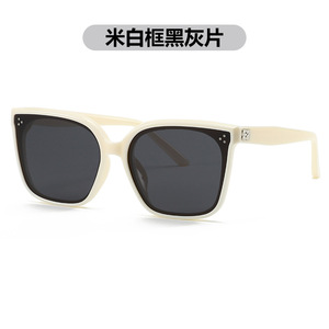Gafas de Sol Rectangulares de Moda SPOEN, Polarizadas UV400, Montura Completa, Gafas de Sol para Conducir, Unisex para Adultos - Product Image 3