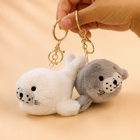 Porte-clés en peluche mignon de phoque en gros, pendentif en peluche de dessin animé de chien de mer, jouet en peluche d'animal marin personnalisé pour cadeau de mariage