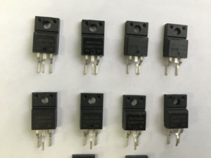 IRG71C28U New Original <strong>IGBT</strong> <strong>Transistor</strong> 25A 600V TO-220F Power Field-Effect <strong>Transistor</strong> IRG7IC28U - Product Image 3