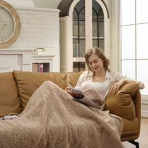 2025 modelo nuevo hogar calefacción manta chal 4 niveles de calefacción con <span class=keywords><strong>apagado</strong></span> automático alfombra de calefacción eléctrica de lana suave - Product Image 6