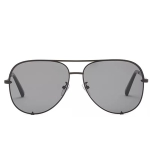Occhiali da Sole Rosa Pilot Quay, Occhiali da Sole Oversize alla Moda per Donna, Tendenza 2025 - Product Image 4
