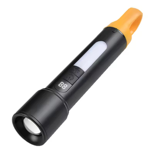 Linterna de Buceo LED con Clasificación IP44, Más de 1000 Lúmenes, Recargable, Funciona con Baterías AA, Gancho Táctico de ABS, Pantalla Digital - Product Image 1