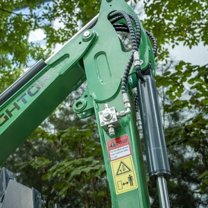 Mini-excavatrice Auger Ready de 1000 kg avec rayon de fouille de 2880 mm pour le creusement de fondations de terrasses et la plantation d'arbres, service OEM ODM - Product Image 4