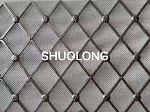 Griglie Decorative in Rete Metallica con Diamanti Assemblati a Mano per Mobili - Product Image 3