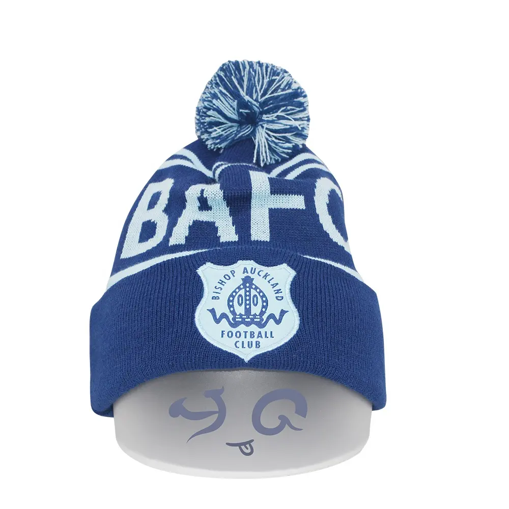 قبعة شتوية مع كرة علية مخصصة تصميم جاكار قبعة من الأكريليك متماسكة للرجال لفريق كرة القدم